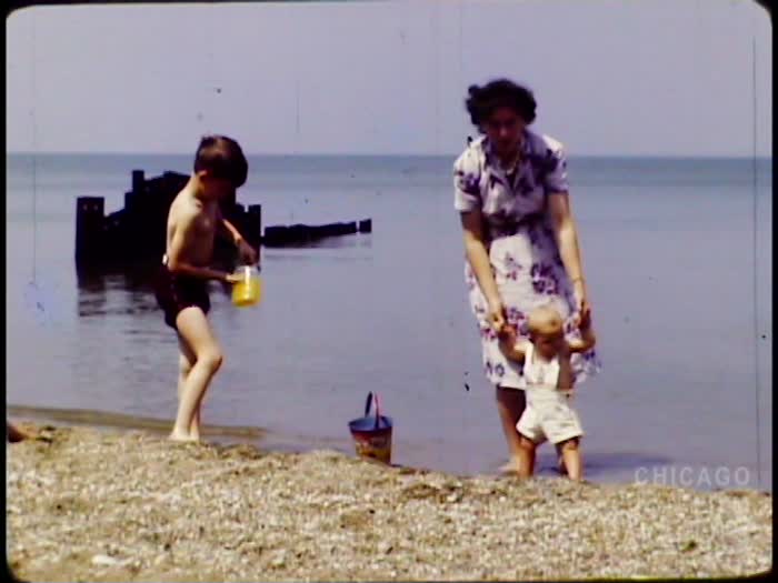 1946: Family Beach Scenes