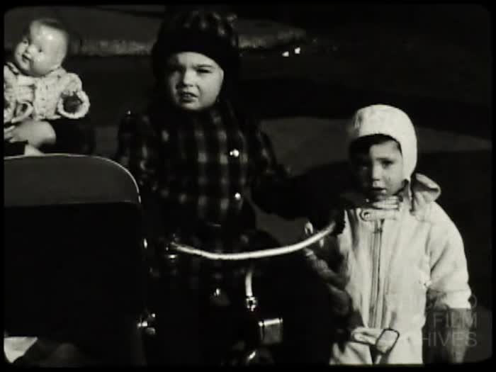 1937 (circa): Anshe Emet Kindergarten Recess