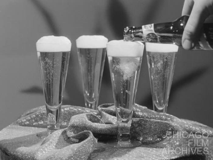 T 5781 - Synd - #2 - Beer [Commercial Outs: Schlitz Rotating Glasses]