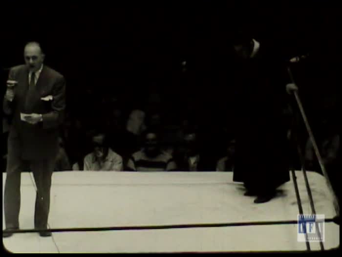 [Wrestling TV show]: Billy Hickson vs Bob Orton - Mighty Atlas Strong Man Exhibition